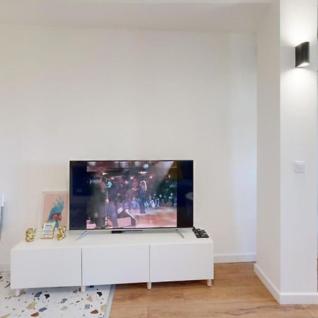 Modern City Stay Apartment 4 Min Walk From Alexander Nevski Sofia Zewnętrze zdjęcie